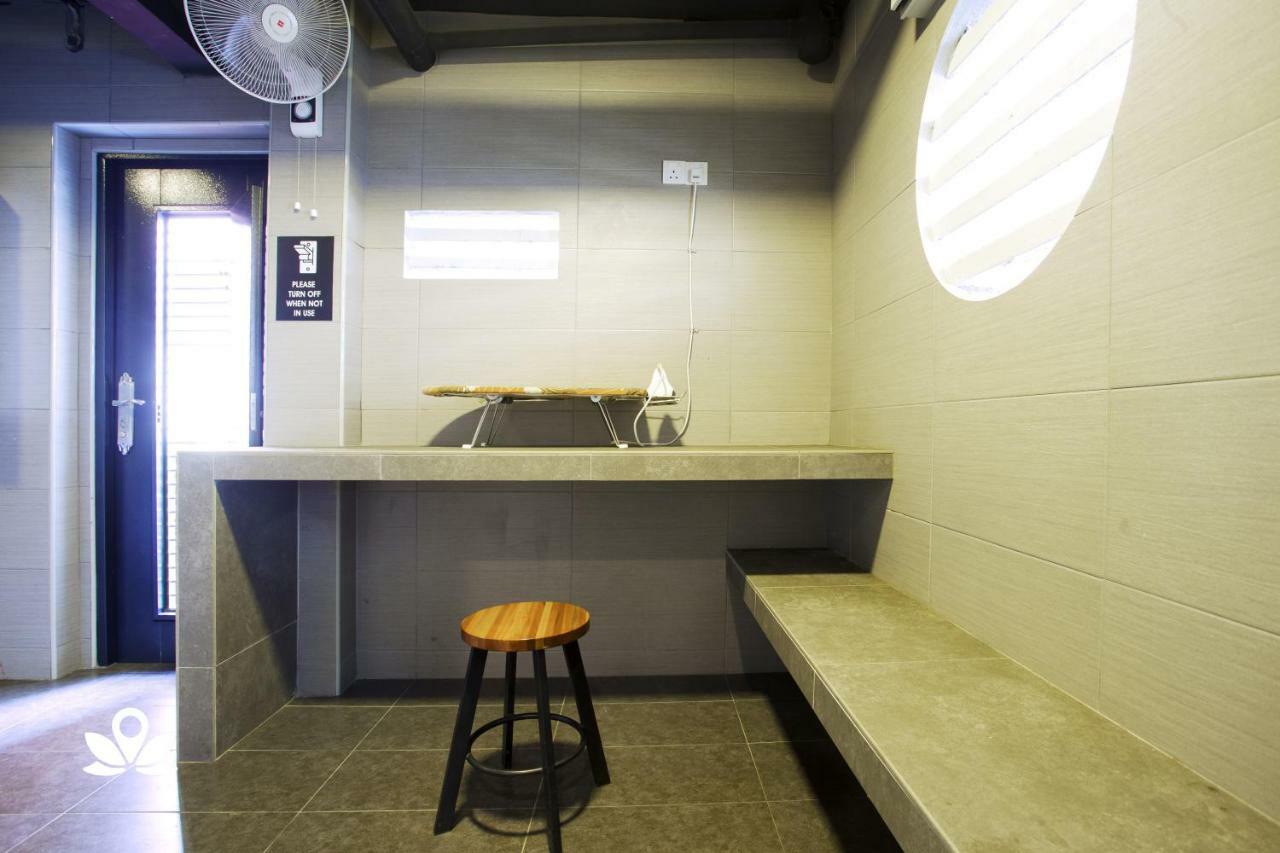 Capsule Town Hotel Куала-Лумпур Екстер'єр фото